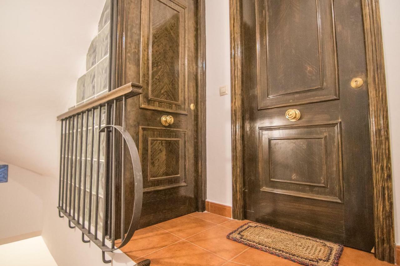 Tuguest Plaza Nueva Apartment Granada Ngoại thất bức ảnh